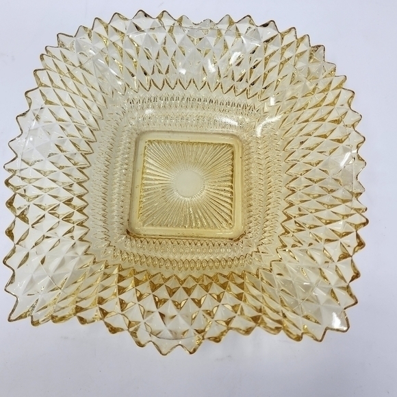 Vintage Amber Yellow Hobnail Diamond Cut Scallop Edge Glass Dish Set - Picture 9 of 10